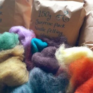 Needle Felting Wool Goodie Bag 150g Scandinavian Dyed Wools Felt Supplies Spinning Fiber Fibre Crafts Art Batt Yarn Roving Colours Colors