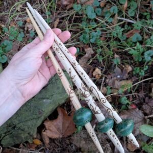 SPINDLE Bottom Whorl Clay Hand Turned Wood Forest Stars Leaves Distaff Spinning Yarn Drop Spindles Natural Wooden Fiber Art Fibre Weaving